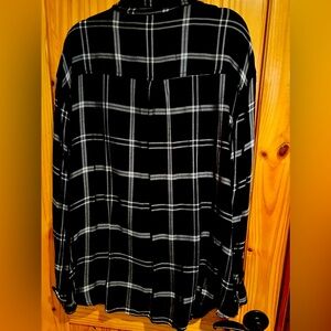 Maurice’s plaid black & white top 2x